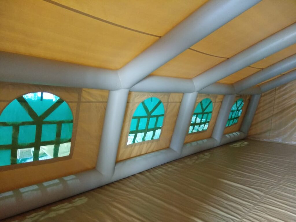 INFLATABLE TENT1