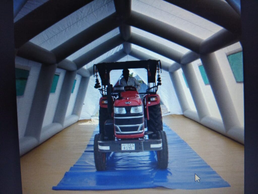 INFLATABLE TENT6